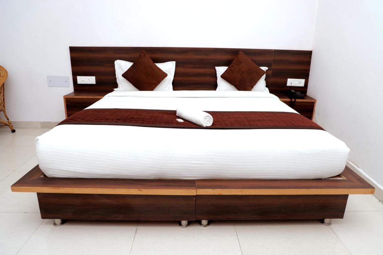 Orchid Hostel Rishīkesh Екстериор снимка